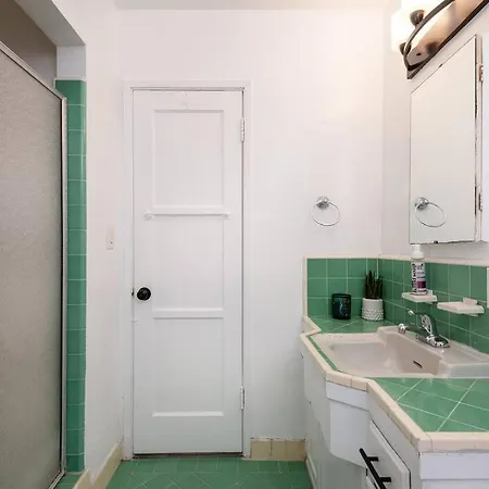 Luxe 1-Bedroom Apartment W/ Hot Tub Los Angeles Exterior photo